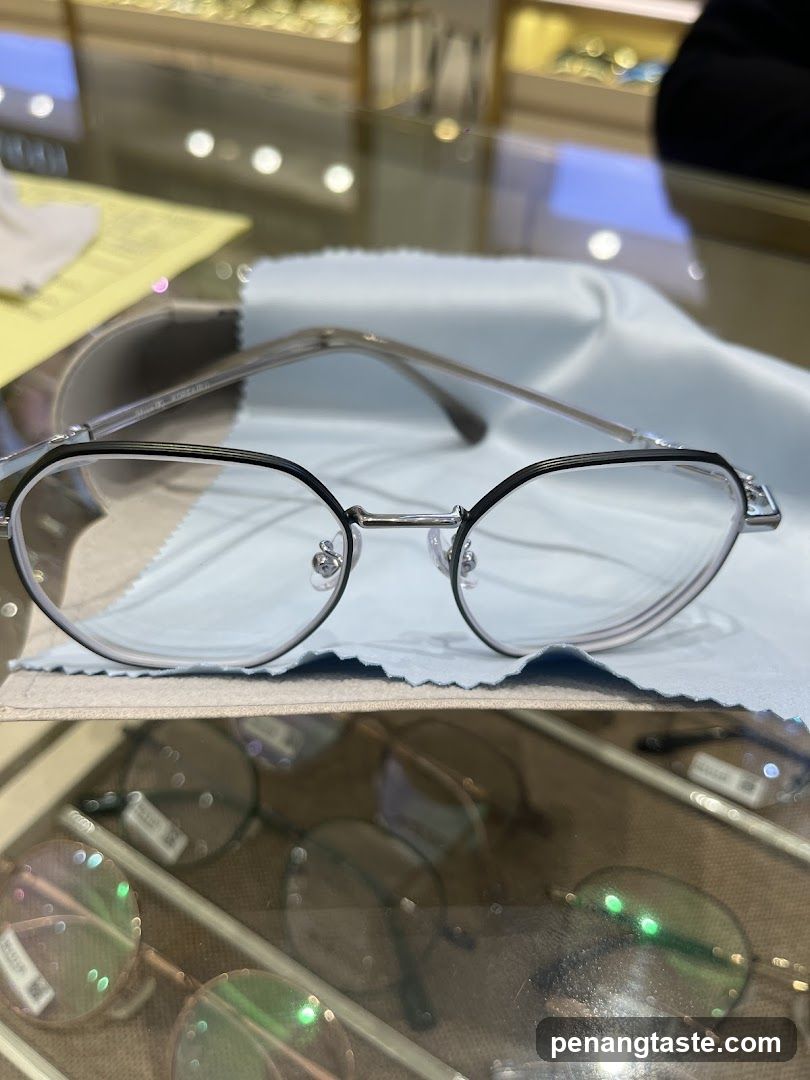 MOG Eyewear