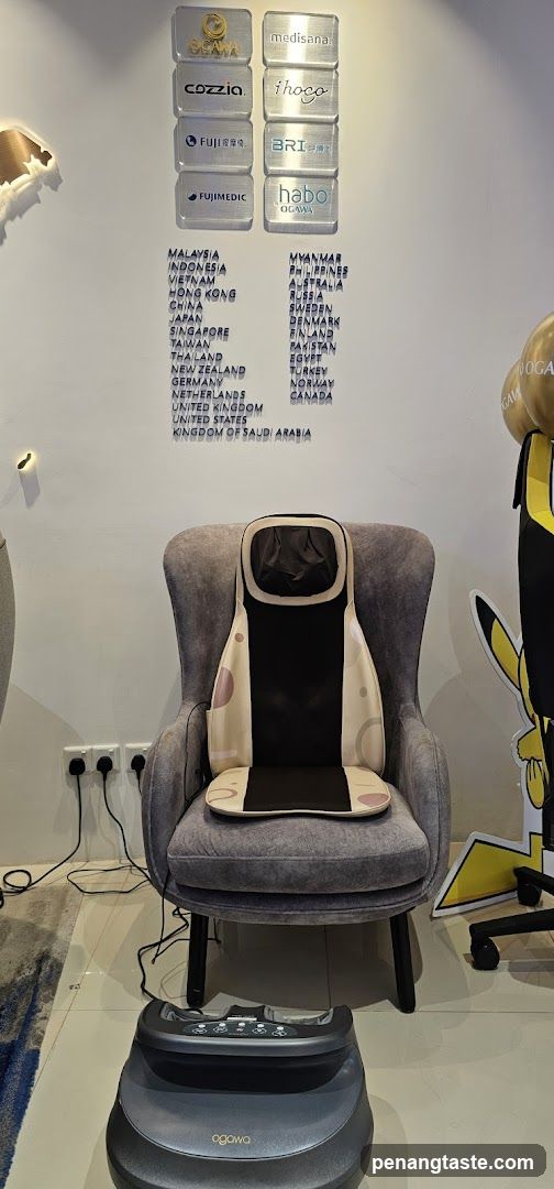 Massage Chair Display