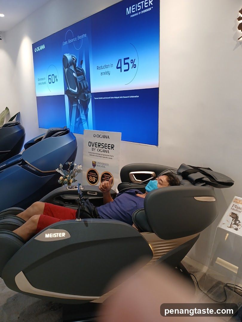 Massage Chair Display