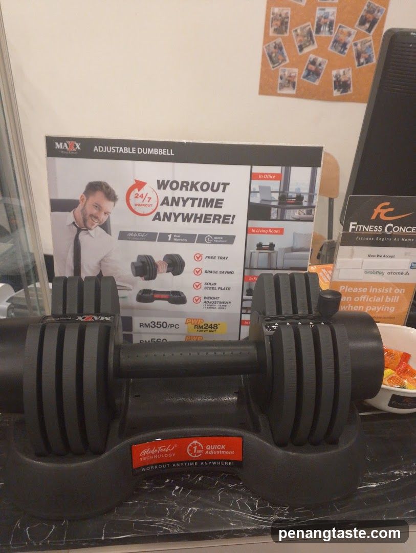 Adjustable Dumbbell Display