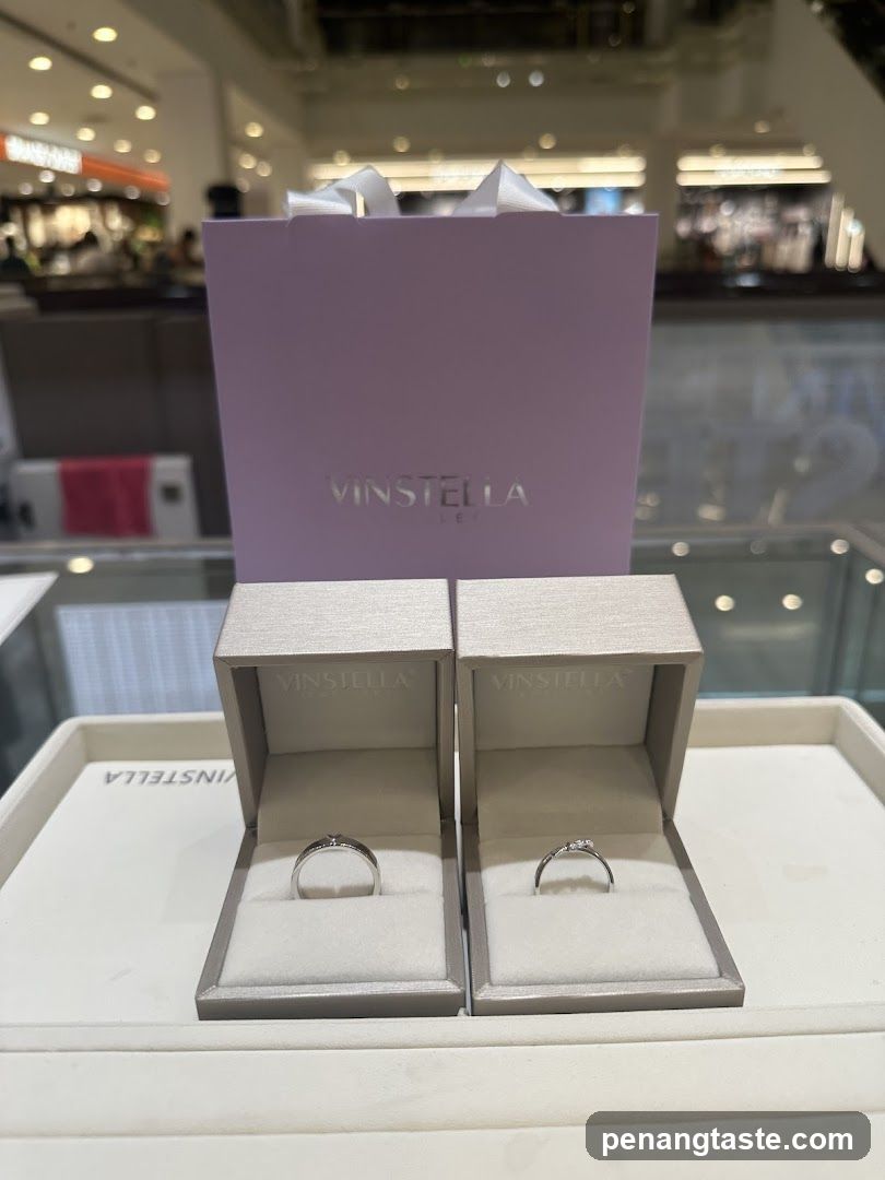 Vinstella Jewelry Display