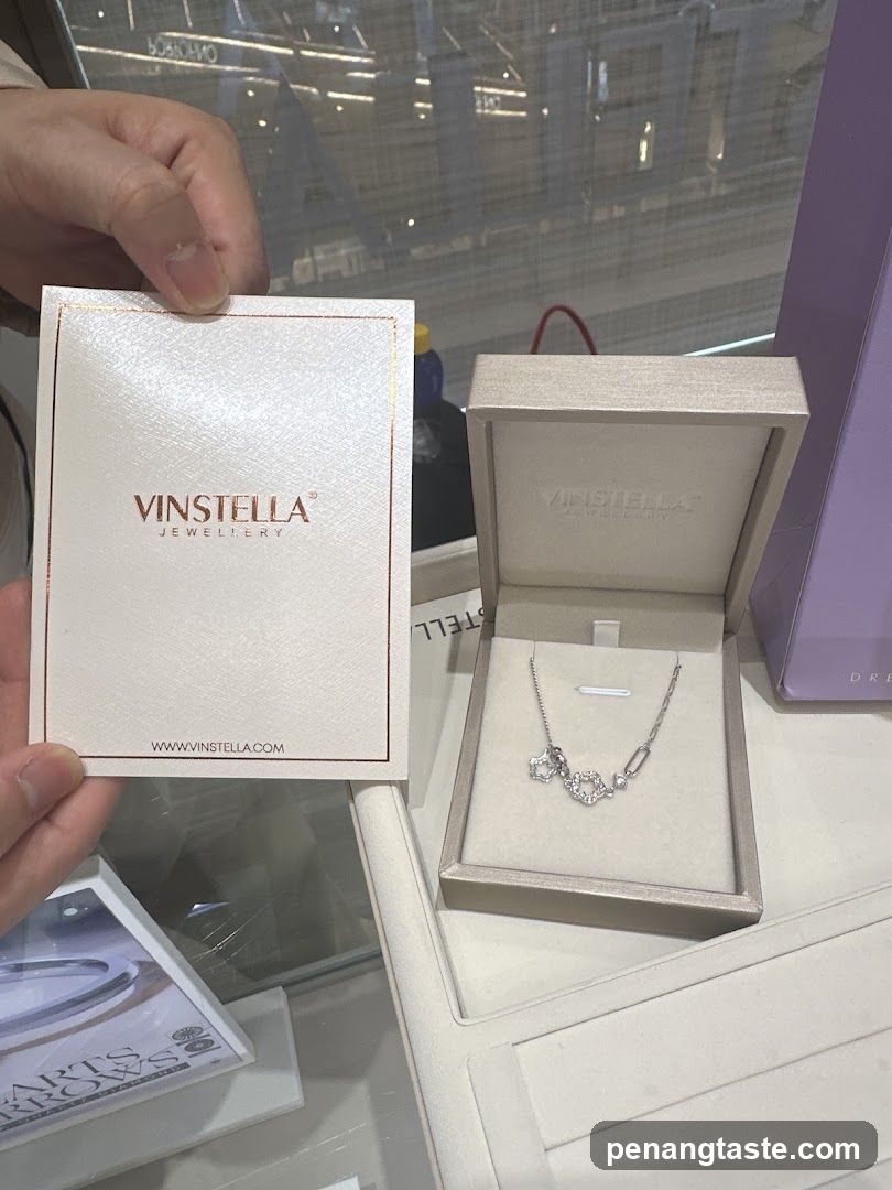 Vinstella Jewelry Display