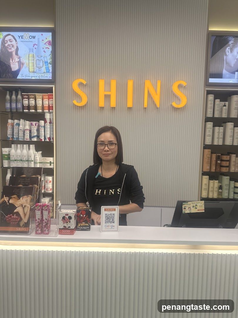 Shins Store Interior