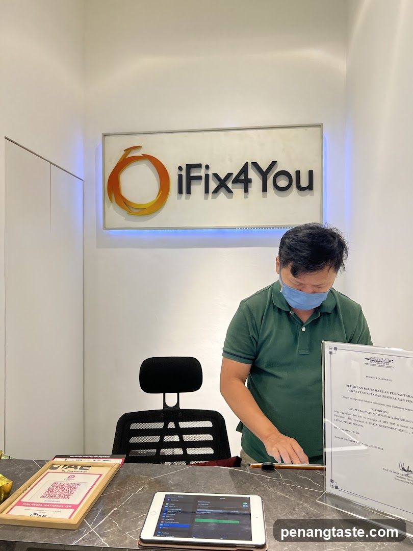 iFix4You Reception Desk