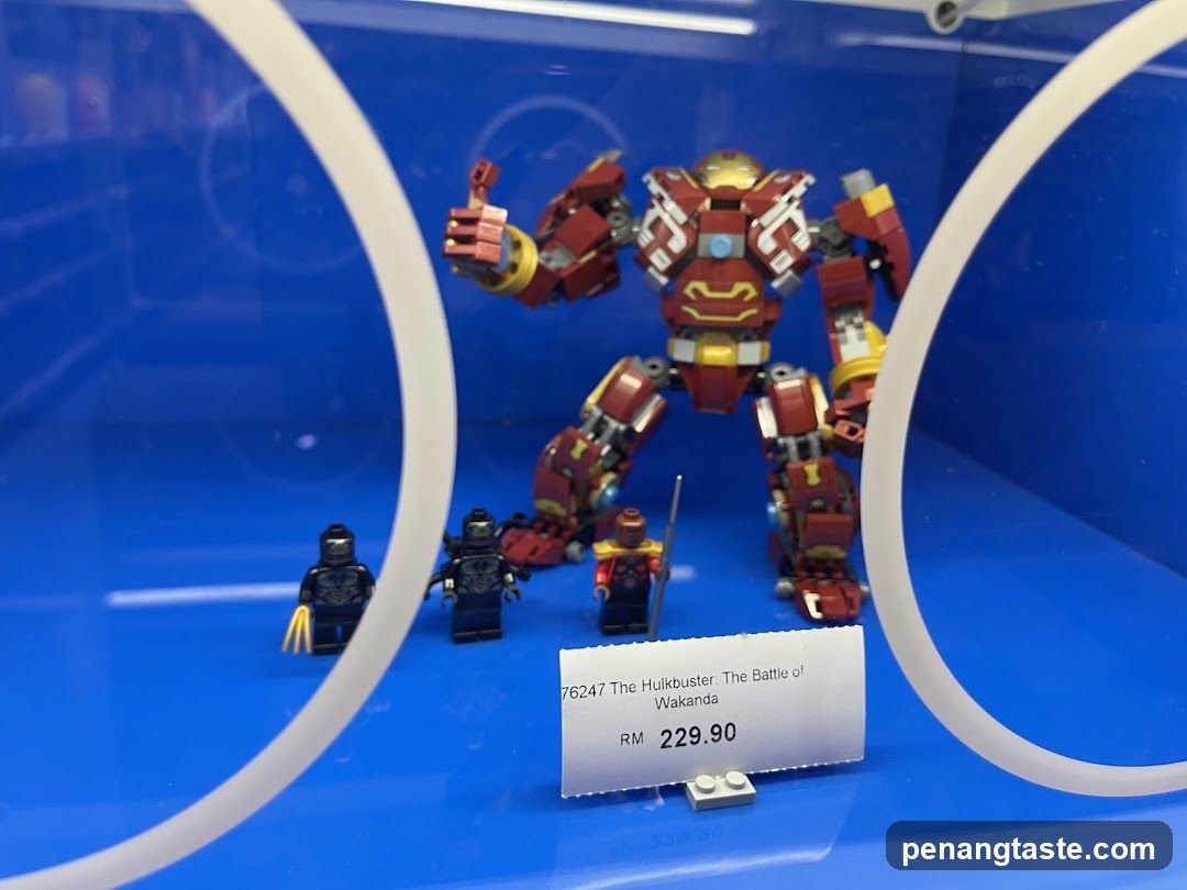 LEGO Hulkbuster Set Display