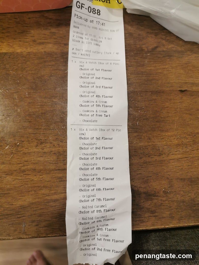 Receipt on wooden table