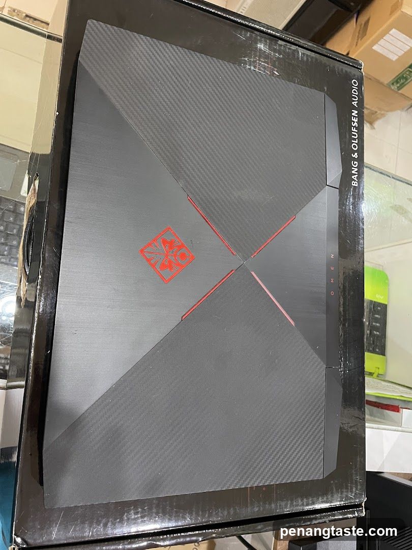 ASUS ROG Strix G15 Laptop Box