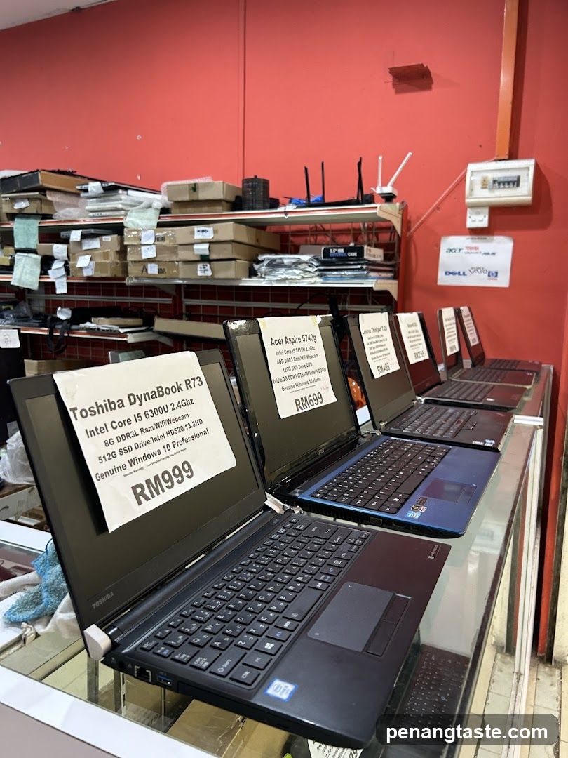 Used Laptops Display