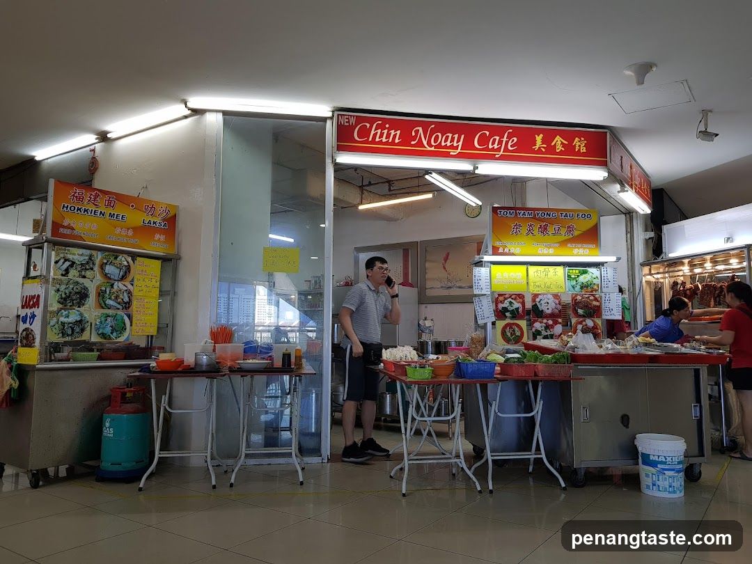 Chin Noay Cafe and Food Stall Area