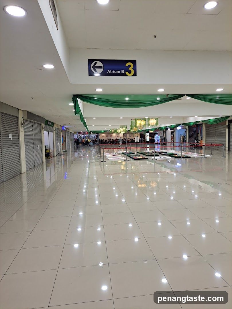 Shopping Mall Interior Atrium B3