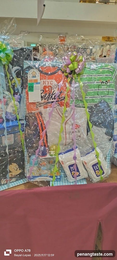 Baby Gift Hamper Display