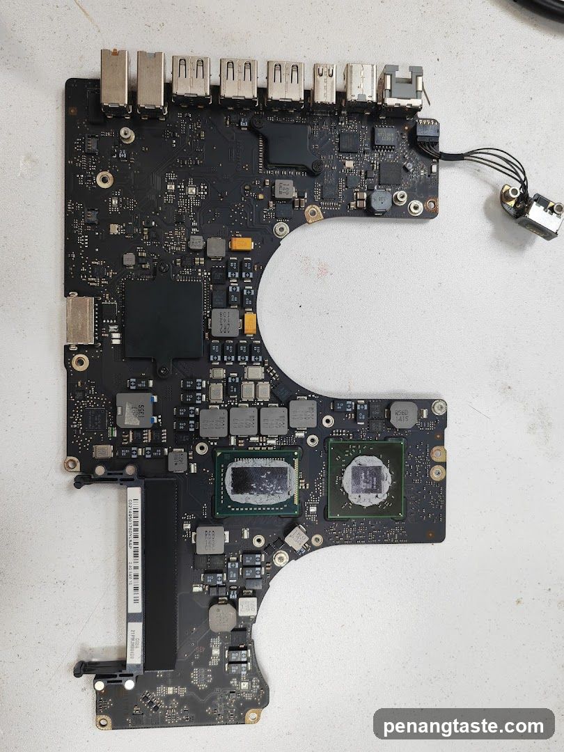 MacBook Pro Logic Board