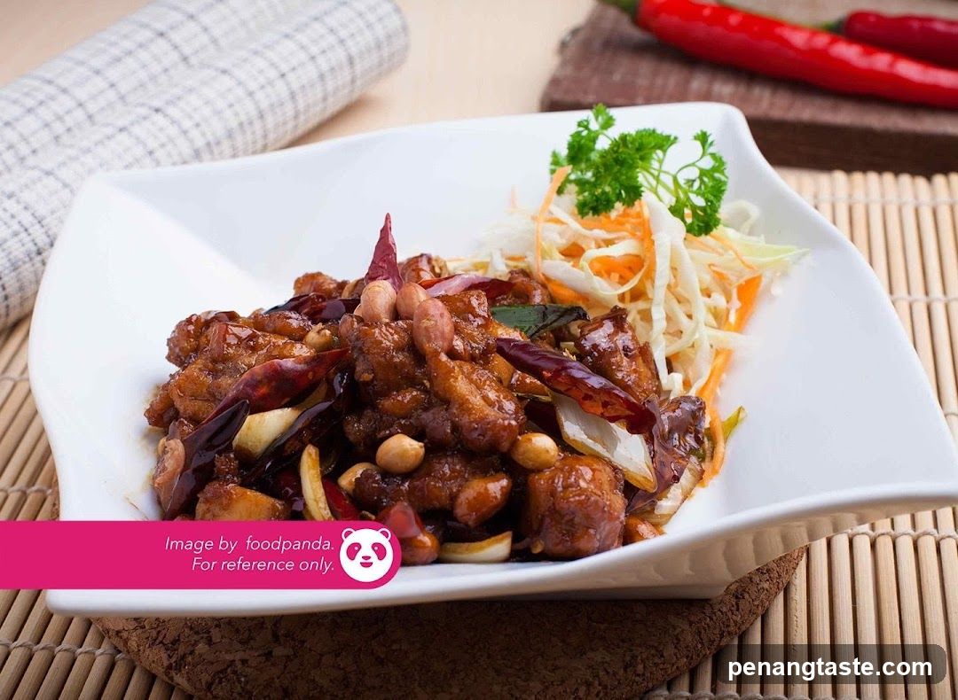 Stir-fried Chicken with Peanuts and Dried Chilies