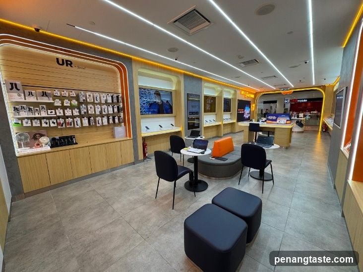 U Mobile Experience Centre