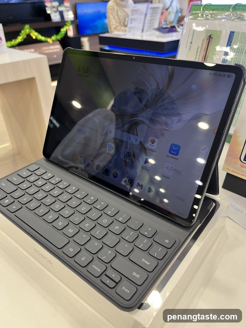 Honor Pad Display with Keyboard Cover