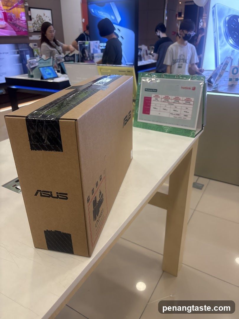 ASUS Product Display in Store
