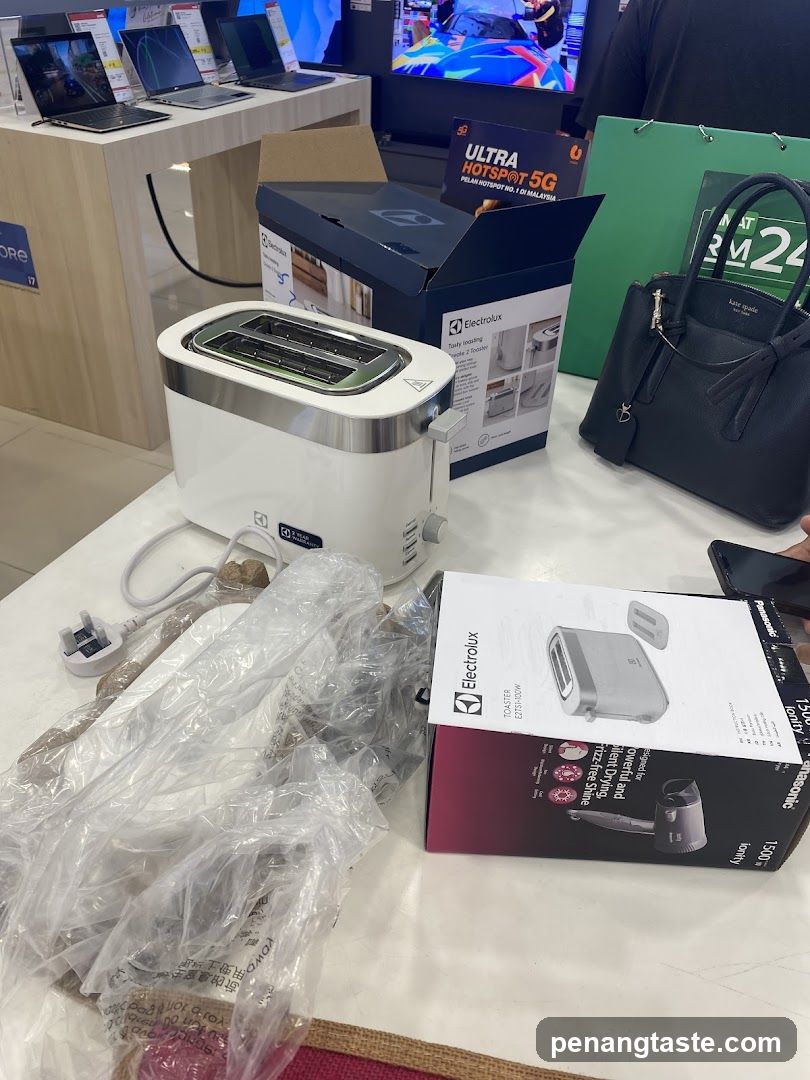 Electrolux Toaster Display