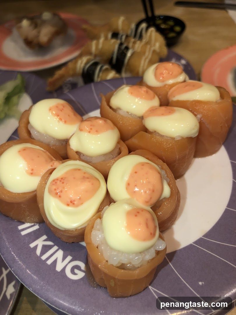 Sushi with Tuna and Cream Cheese Sauce