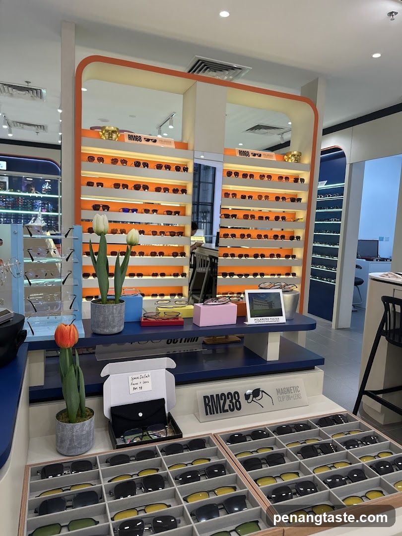 Sunglasses Display Counter