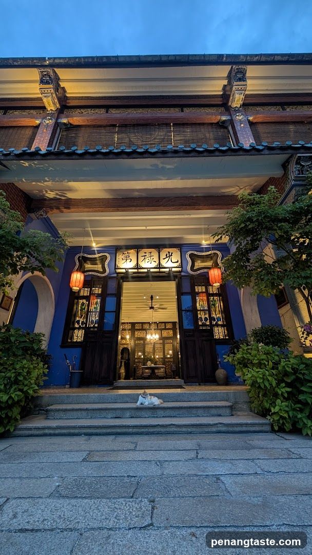 The Bar in Blue Mansion
