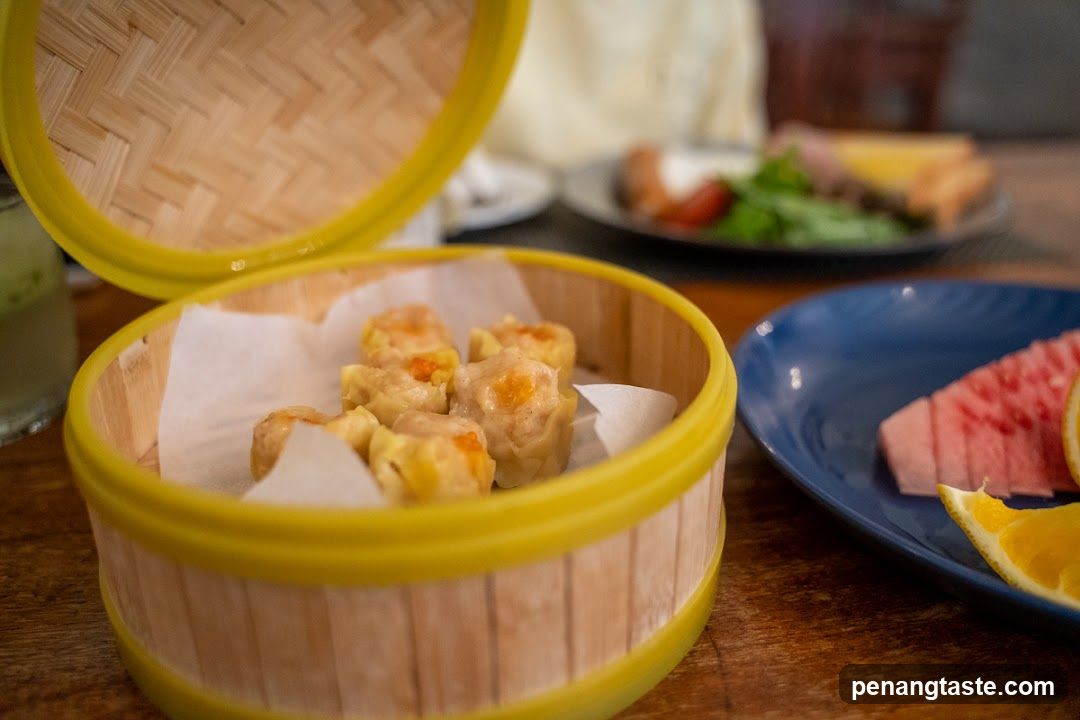 Dim Sum in Bamboo Steamer