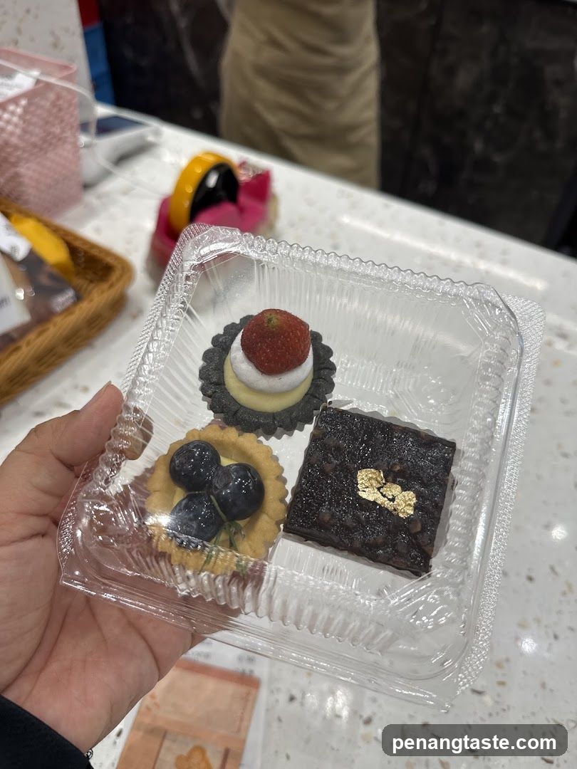 Dessert Platter in Clear Container