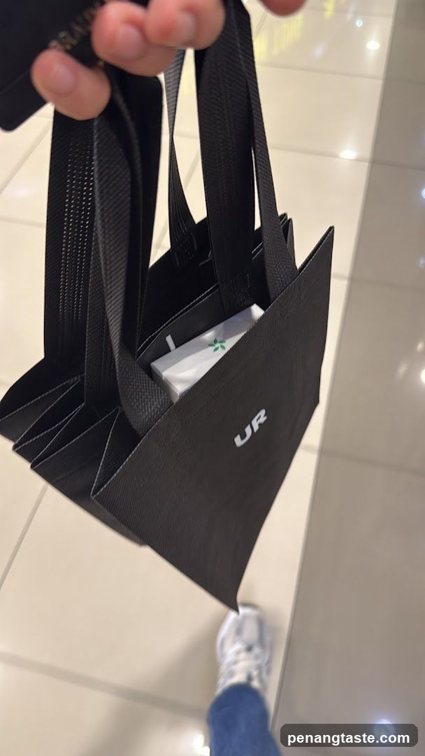 Shopping Bag with UR Logo