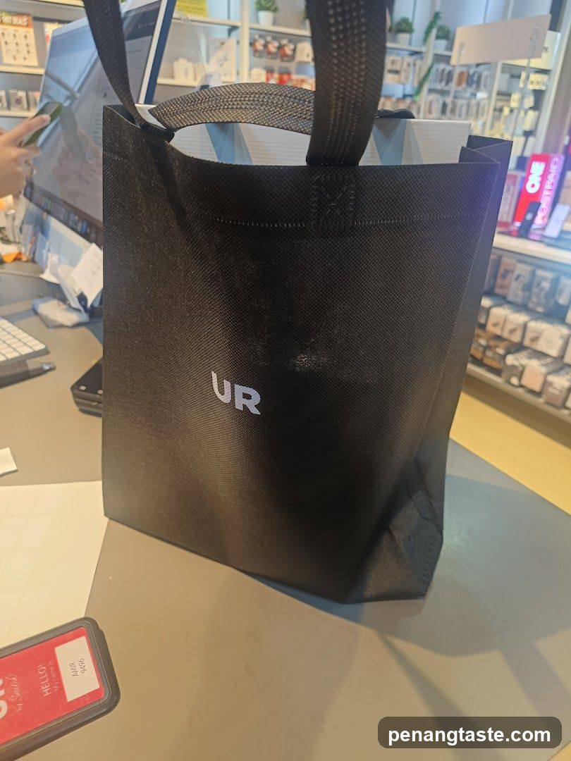Shopping Bag at Counter