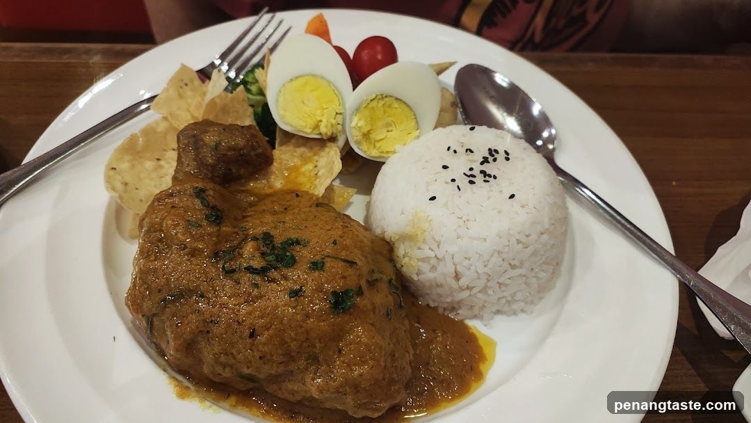 Curry Chicken Rice Plate
