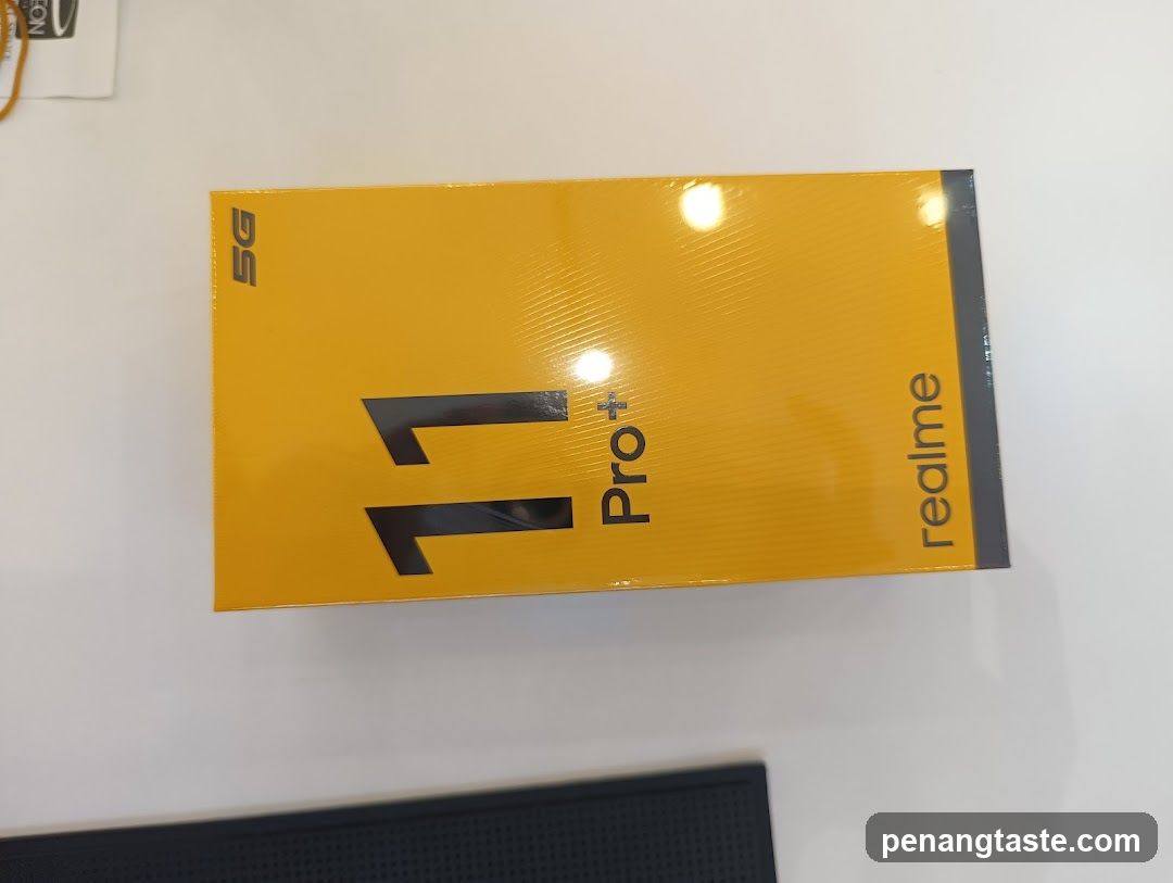 realme 11 Pro+ Box