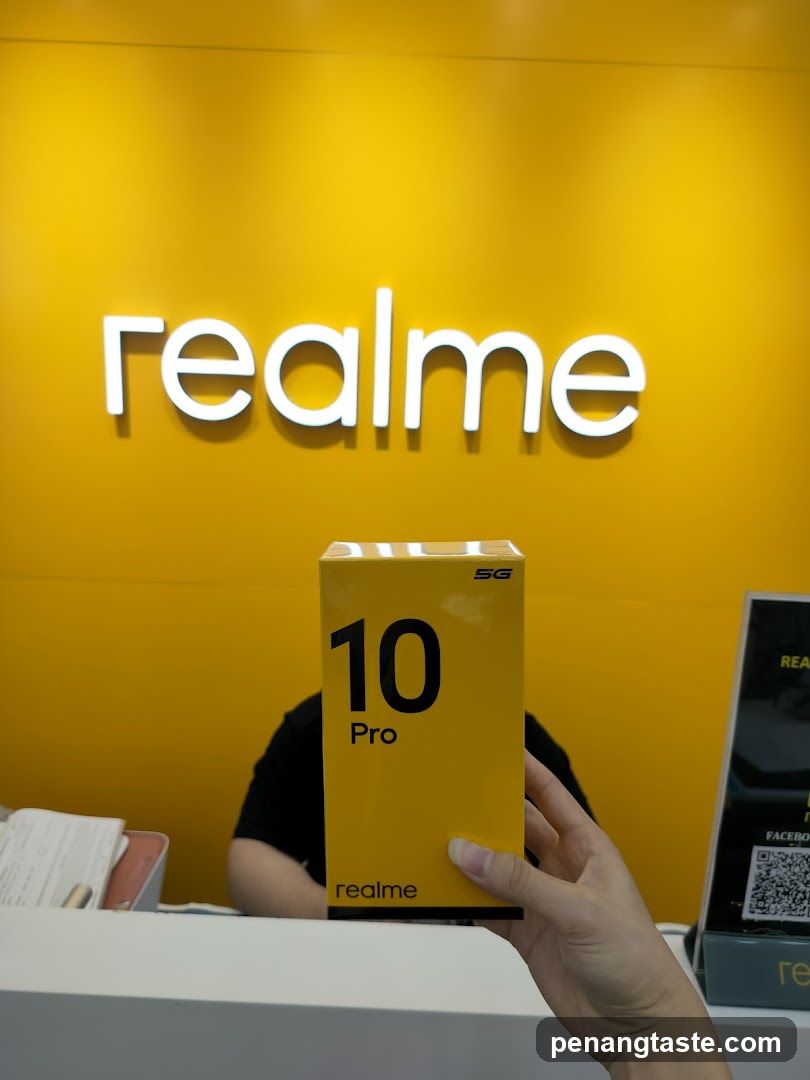realme Store Interior