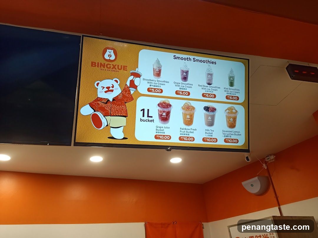 Bingxue Smoothies Menu Board