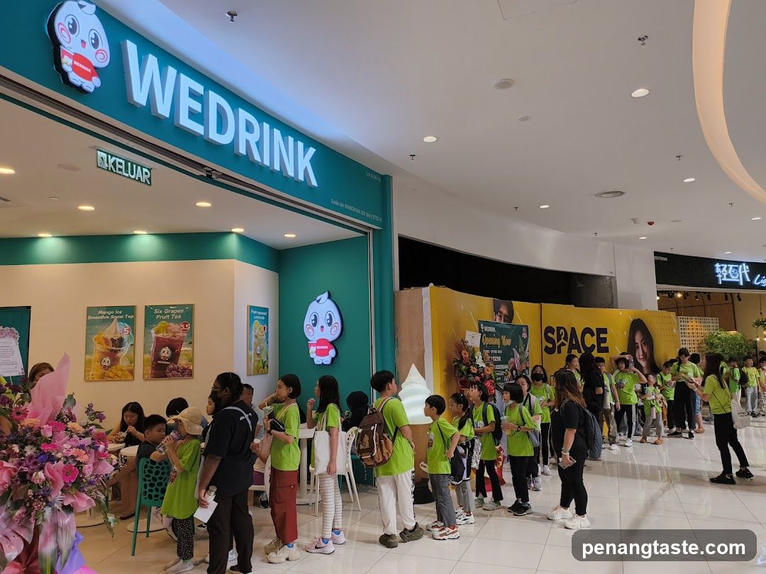 WEDRINK Store Interior with Queue