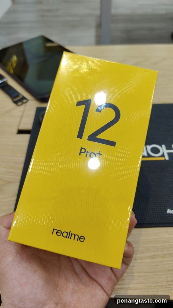 realme 12 Pro+ Box