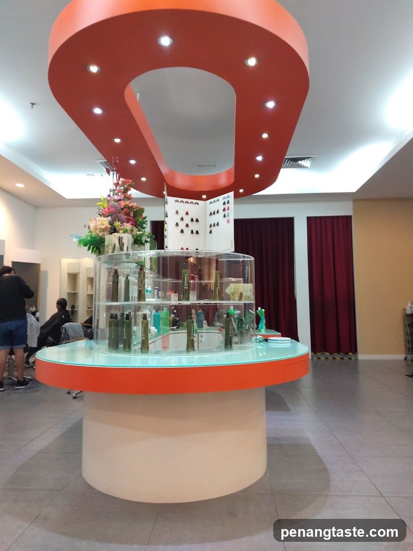 Salon Interior Display