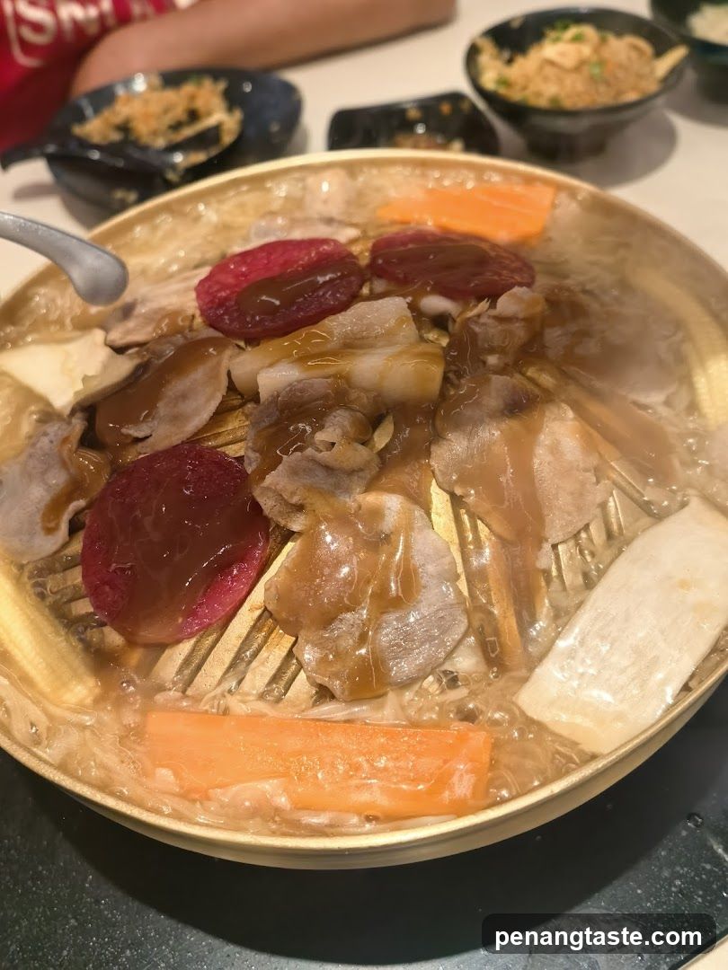Hot Pot Dish with Sliced Meat and Vegetables