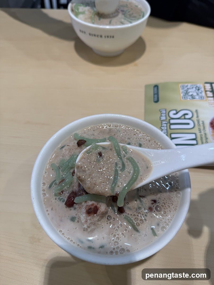 Dessert Bowl with Green Jelly and Red Bean