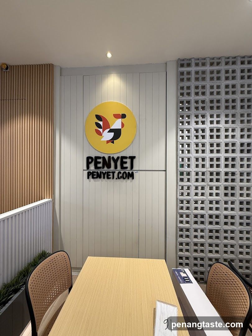 Penyet Interior Signage