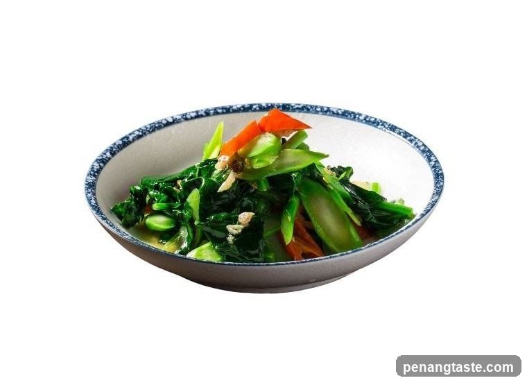 Stir-fried Greens with Carrots and Garlic