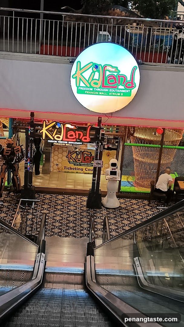 KidLand Entrance View