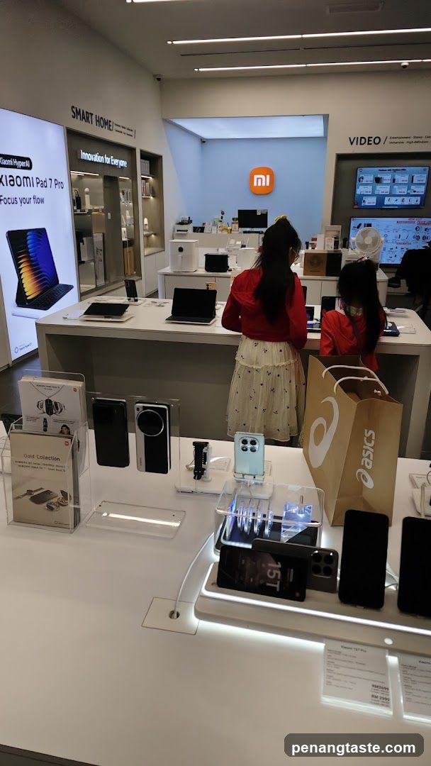 Xiaomi Store Interior