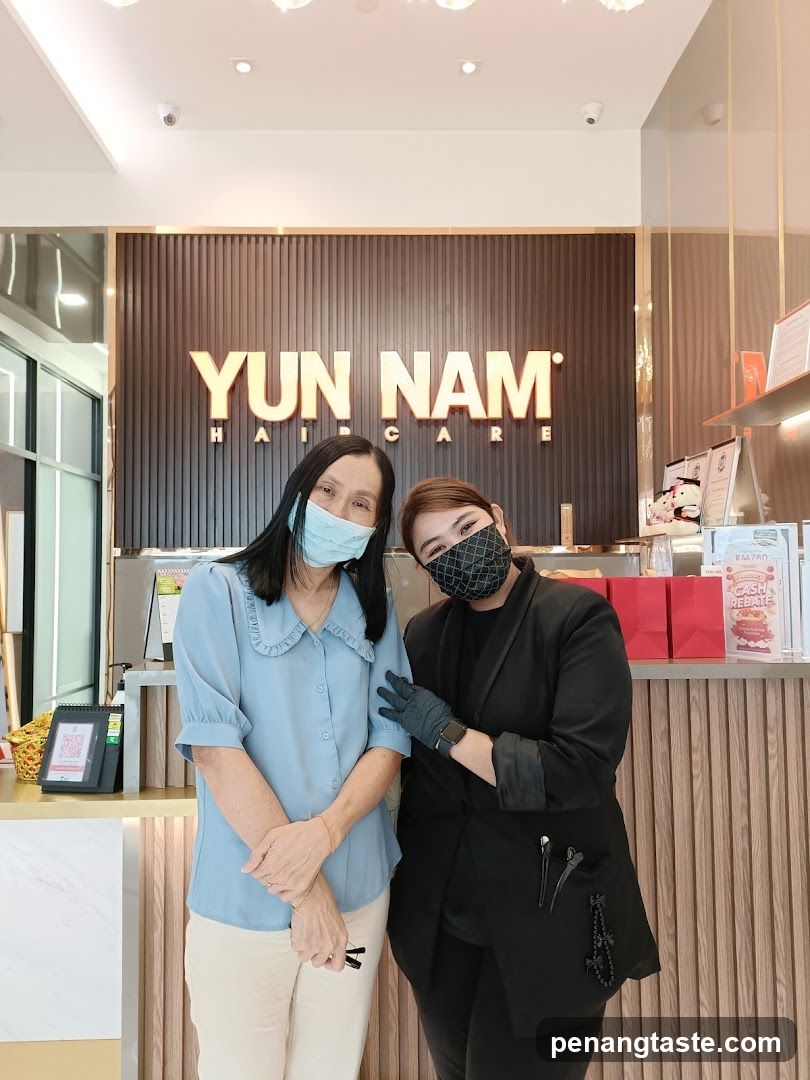 Yun Nam Haircare Interior