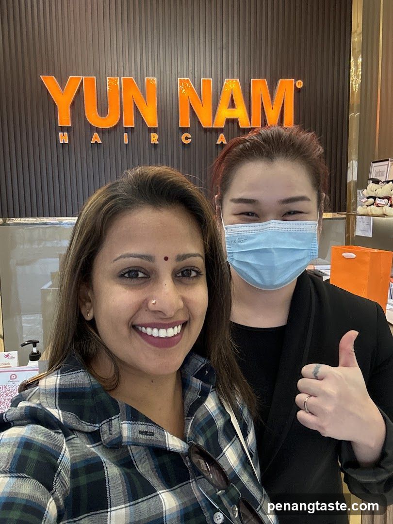Yun Nam Haircare Interior Selfie