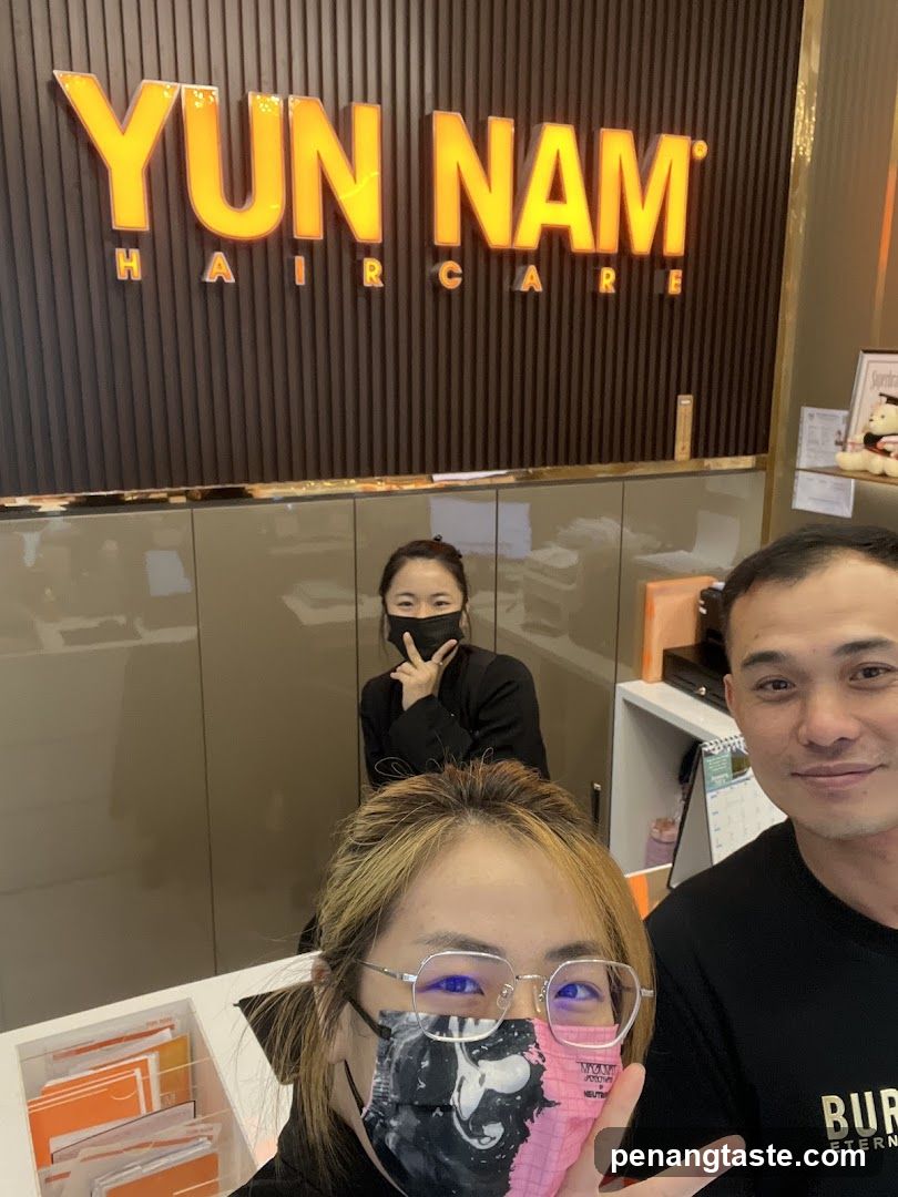 Yun Nam Haircare Interior