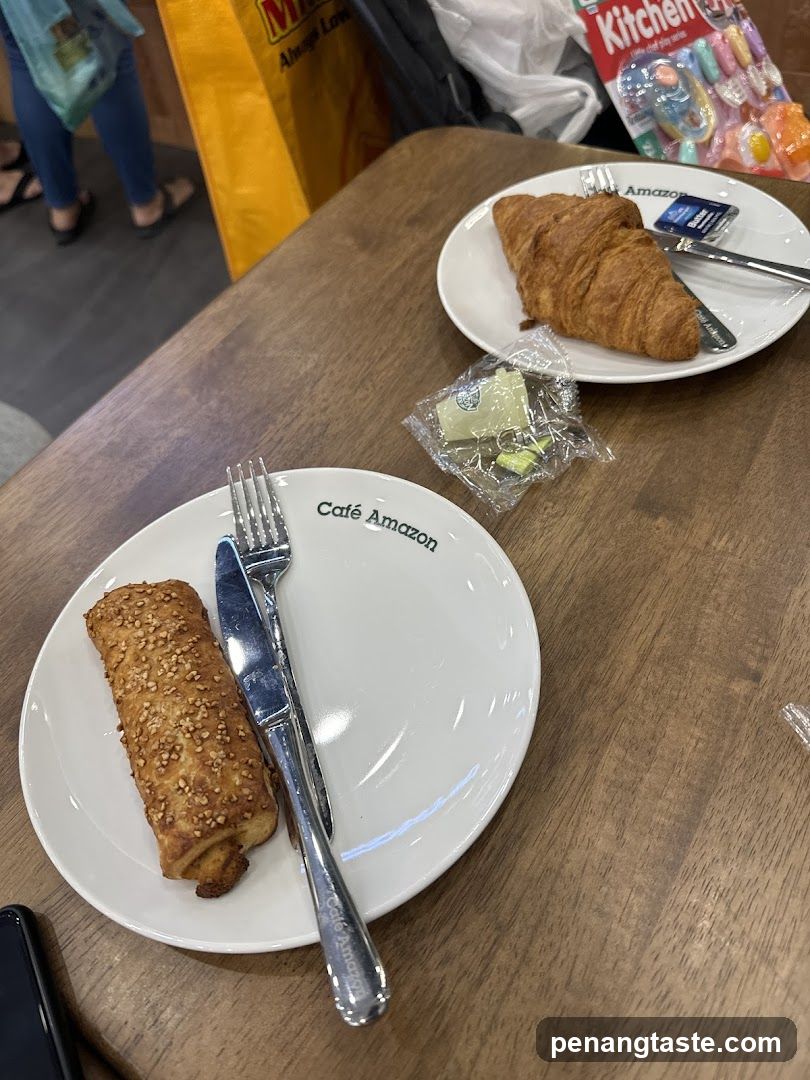 Café Amazon Table Setting