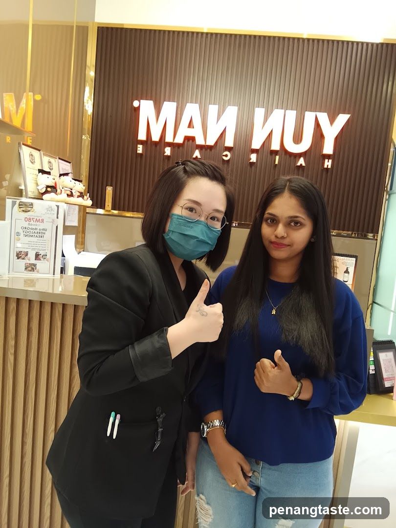 Yun Nam Haircare Interior