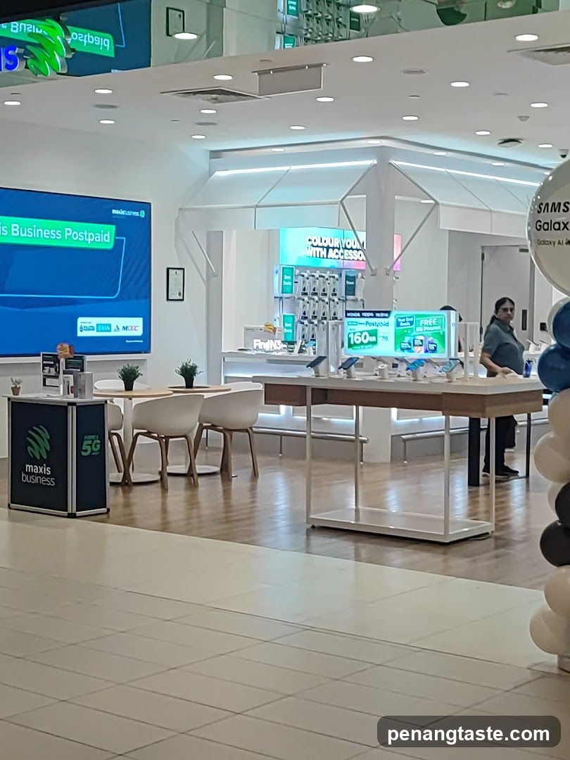 Maxis Business Postpaid Store Interior