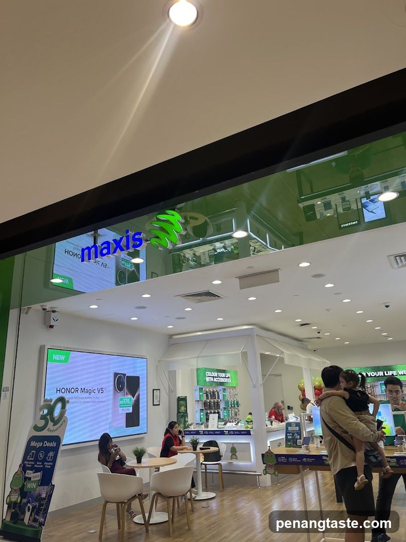 Maxis Store Interior