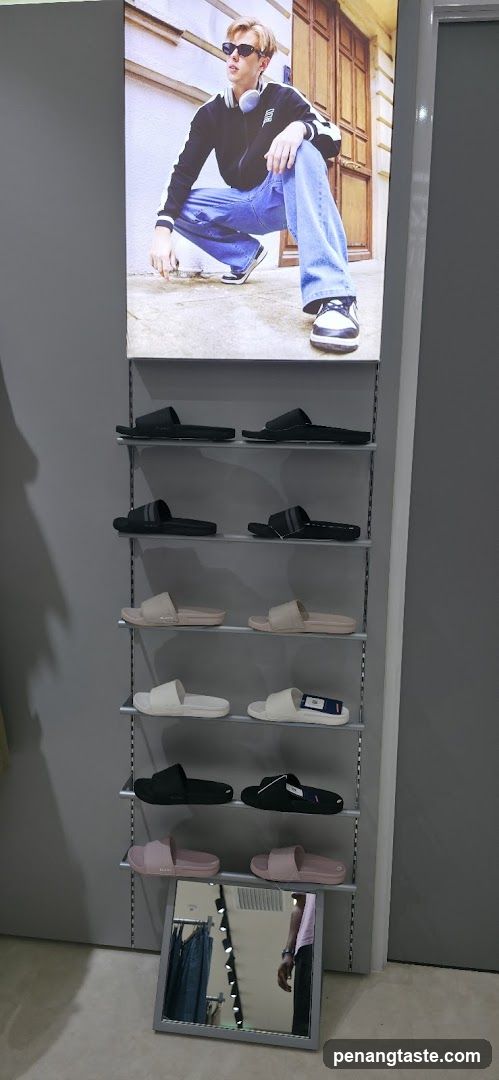 Slippers Display Shelf