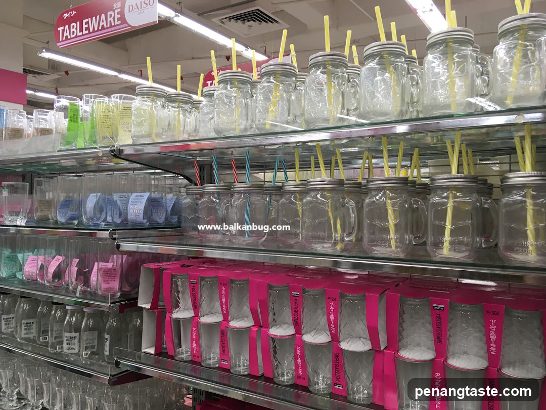 Daiso Tableware Display